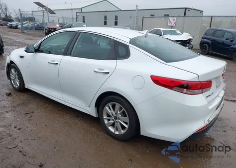 2017 Kia Optima Lx z USA, uszkodzony, nr VIN 5XXGT4L37HG139877